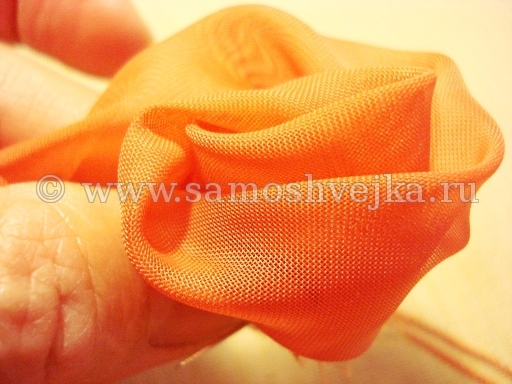 цветок из органзы своими руками