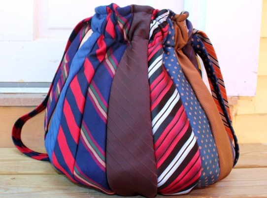 рюкзак из галстуков