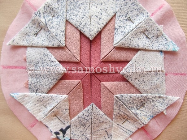 салфетка из треугольников ткани